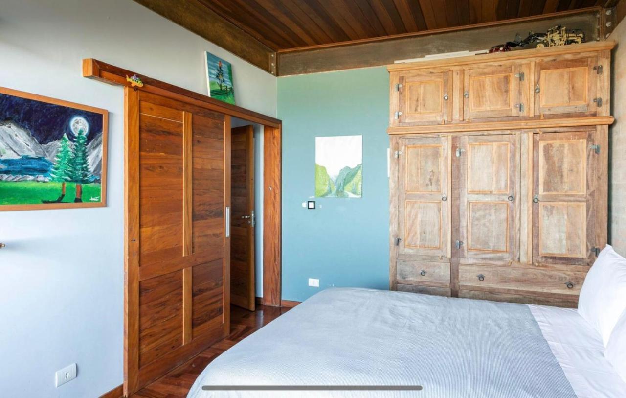 Вилла Casa De Vidro Com Vista Mantiqueira - Com Cafe E Staff Кампус-ду-Жордау Экстерьер фото