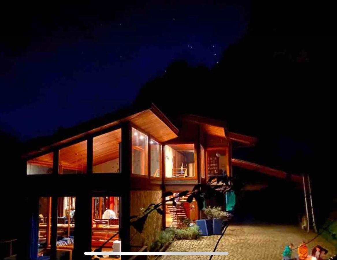Вилла Casa De Vidro Com Vista Mantiqueira - Com Cafe E Staff Кампус-ду-Жордау Экстерьер фото